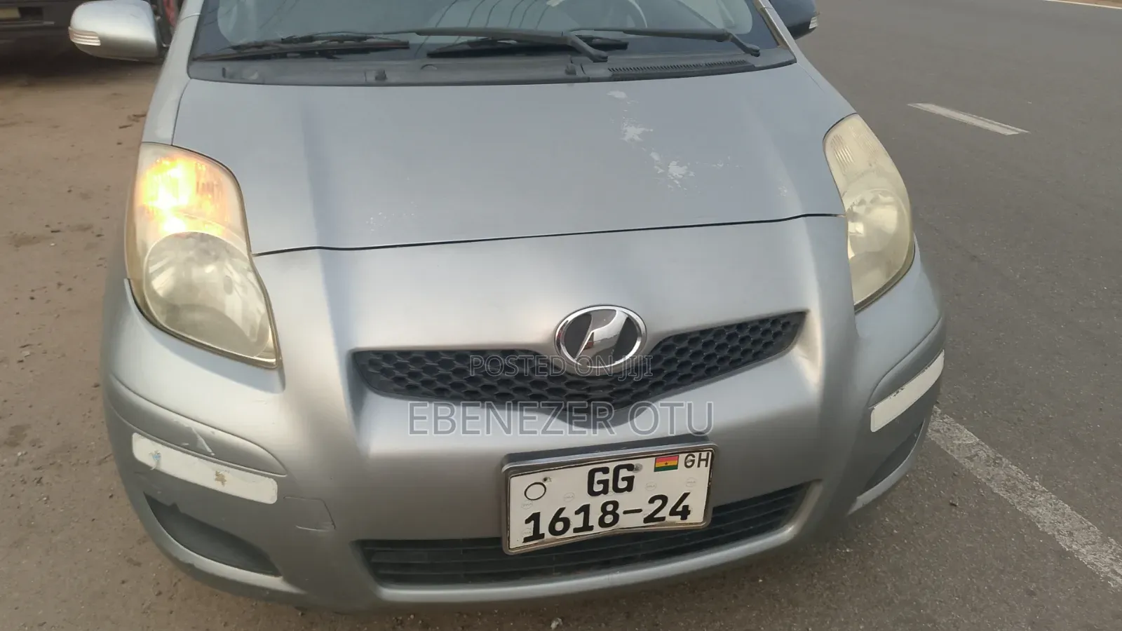 Toyota Vitz 1.3 AWD 3dr 2010 Gray