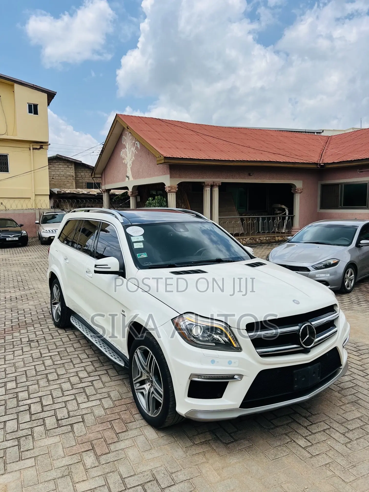 Mercedes-Benz GL-Class GL63 AMG 4dr SUV AWD (5.5L 8cyl Turbo 7A) 2015