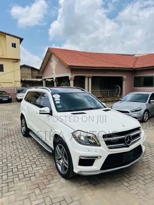 Mercedes-Benz GL-Class GL63 AMG 4dr SUV AWD (5.5L 8cyl Turbo 7A) 2015