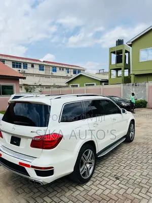 Mercedes-Benz GL-Class GL63 AMG 4dr SUV AWD (5.5L 8cyl Turbo 7A) 2015