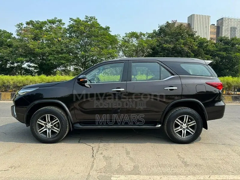 Toyota Fortuner 4x4 for Rent