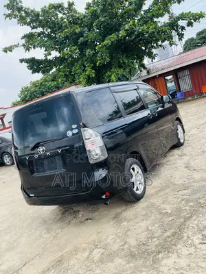 Toyota Voxy 2010 Black
