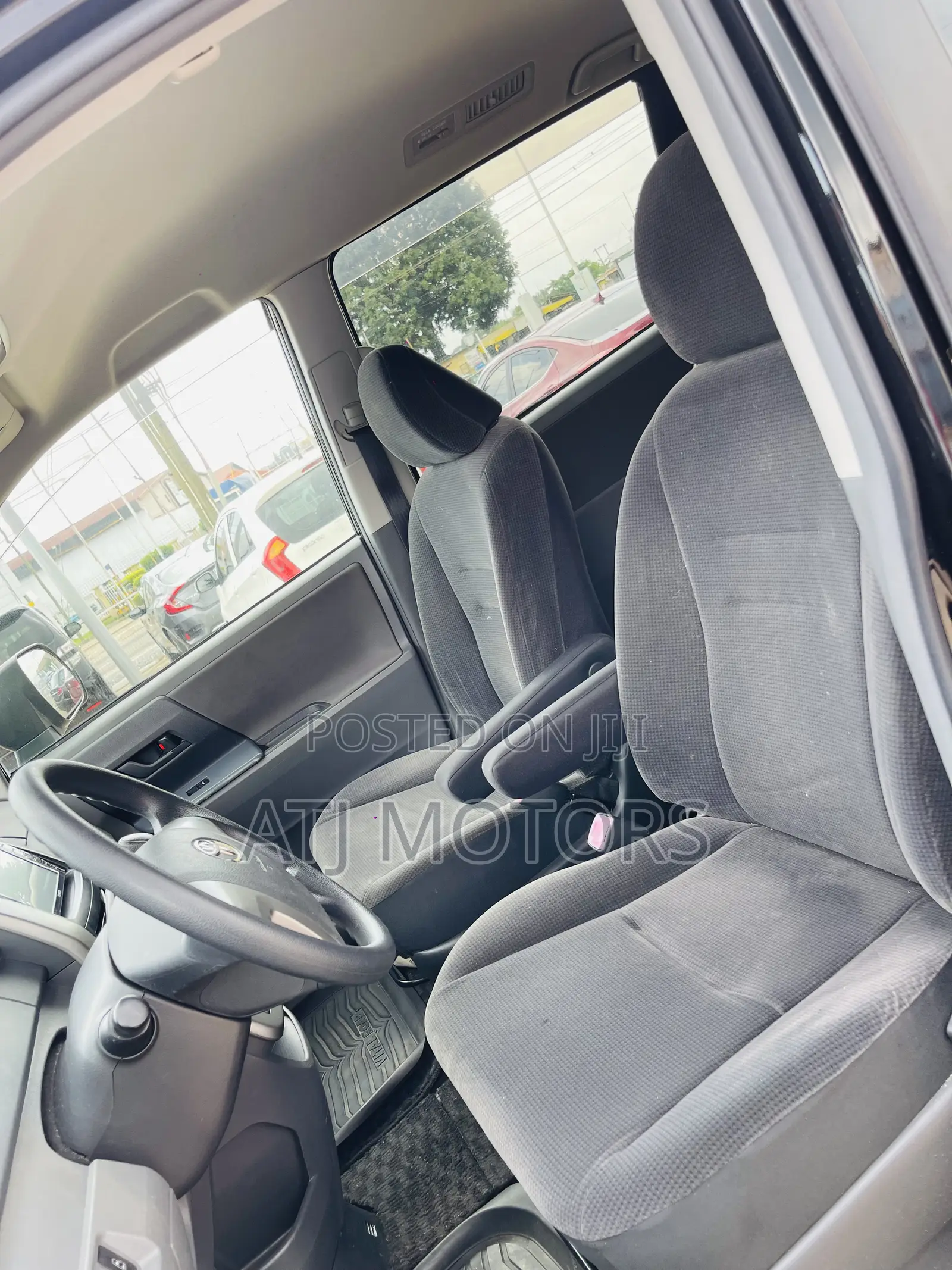 Toyota Voxy 2010 Black