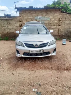 Toyota Corolla LE Special Edition 4dr Sedan (1.8L 4cyl 4A) 2013 Silver