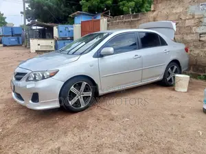 Toyota Corolla LE Special Edition 4dr Sedan (1.8L 4cyl 4A) 2013 Silver
