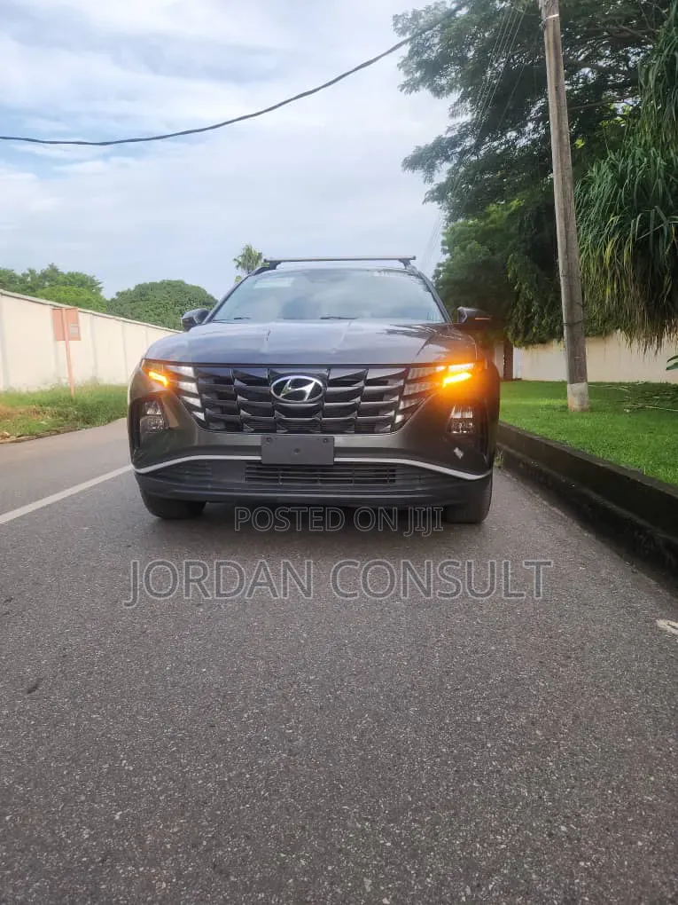 Hyundai Tucson SE 2024 Gray