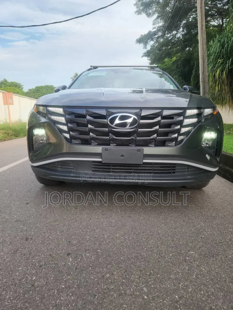 Hyundai Tucson SE 2024 Gray