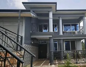 5bdrm House in Aburi for sale