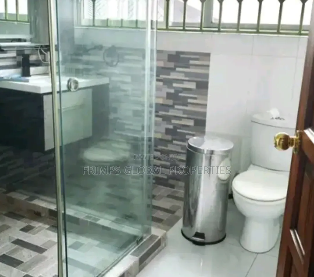 5bdrm House in Aburi for sale