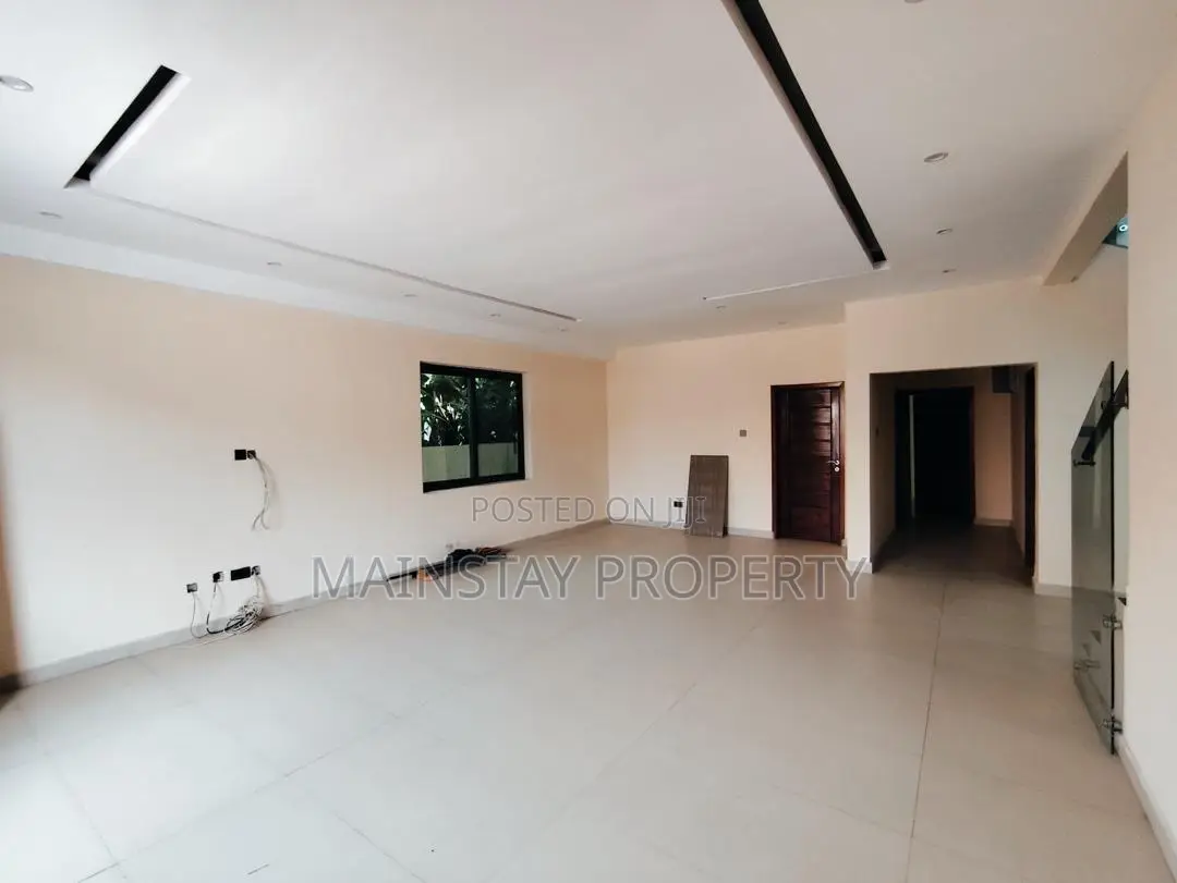 4bdrm Townhouse / Terrace in Mainstay Estates, East Legon for rent