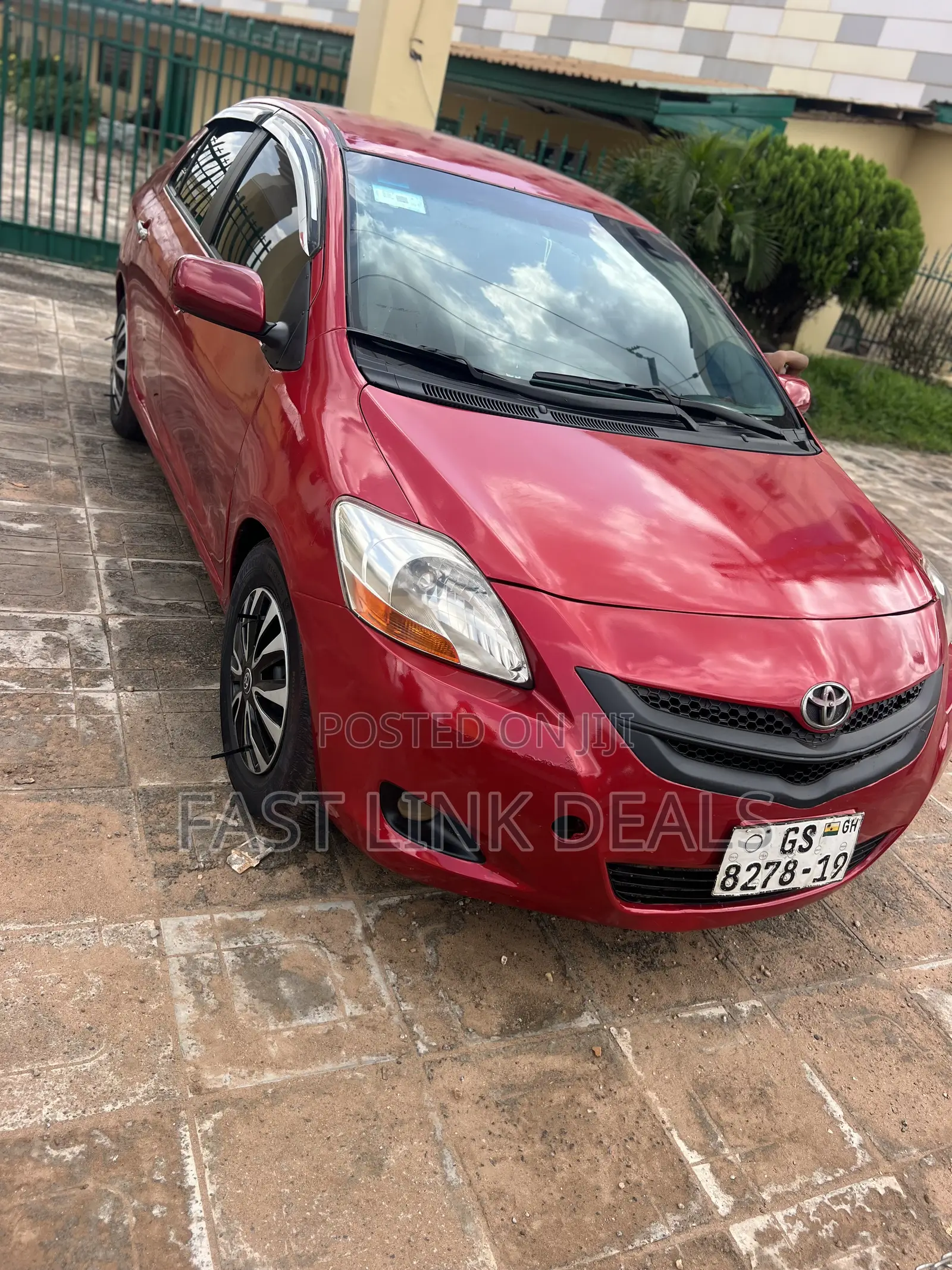 Toyota Yaris 1.5 Liftback Automatic 2009 Red