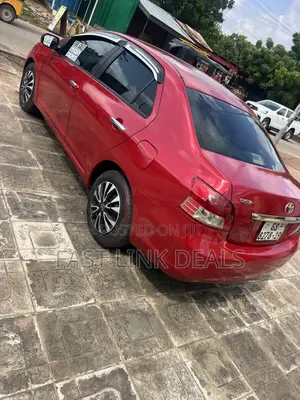 Toyota Yaris 1.5 Liftback Automatic 2009 Red