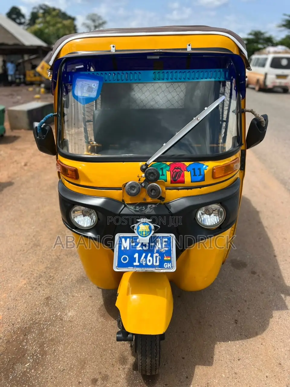 Bajaj RE 2025 Yellow