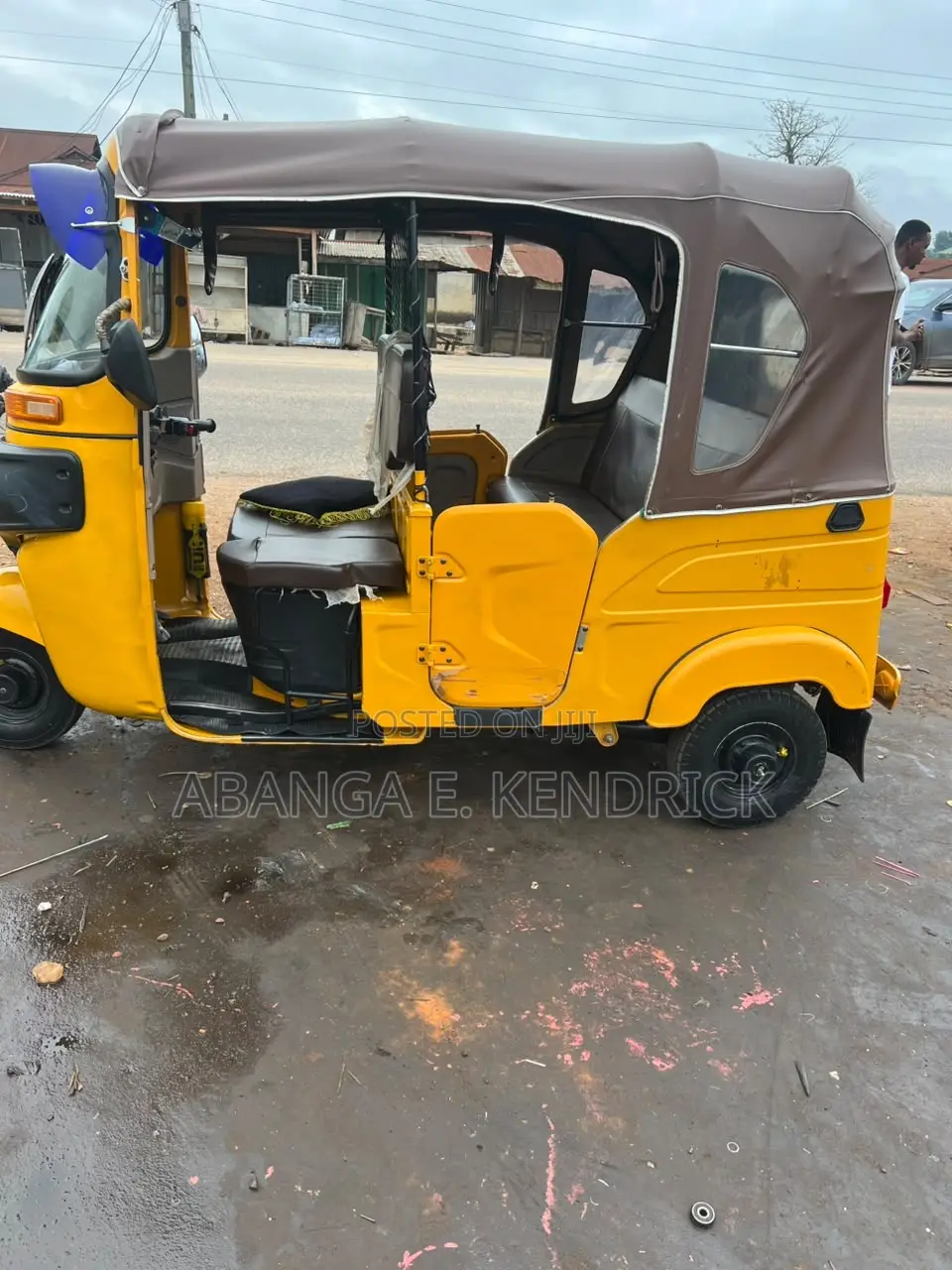 Bajaj RE 2025 Yellow