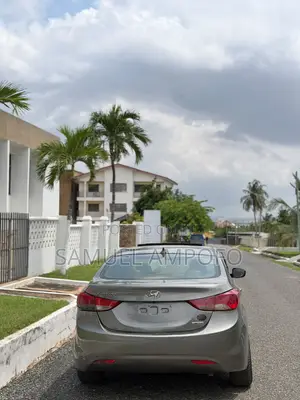 Hyundai Elantra Limited Sedan FWD (1.8L 4cyl 6A) 2013 Gray