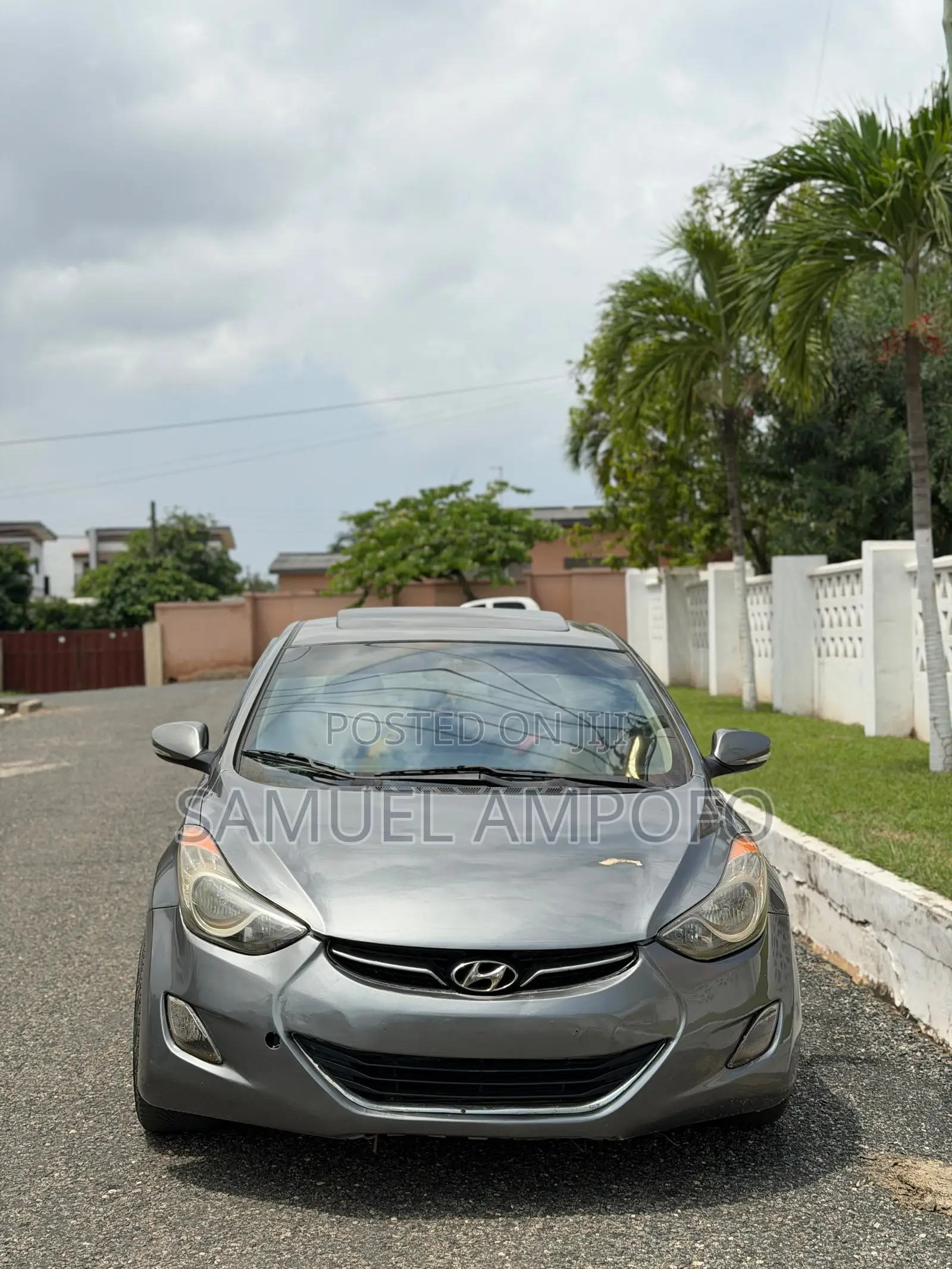 Hyundai Elantra Limited Sedan FWD (1.8L 4cyl 6A) 2013 Gray