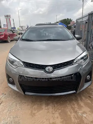 Toyota Corolla 2014 Brown