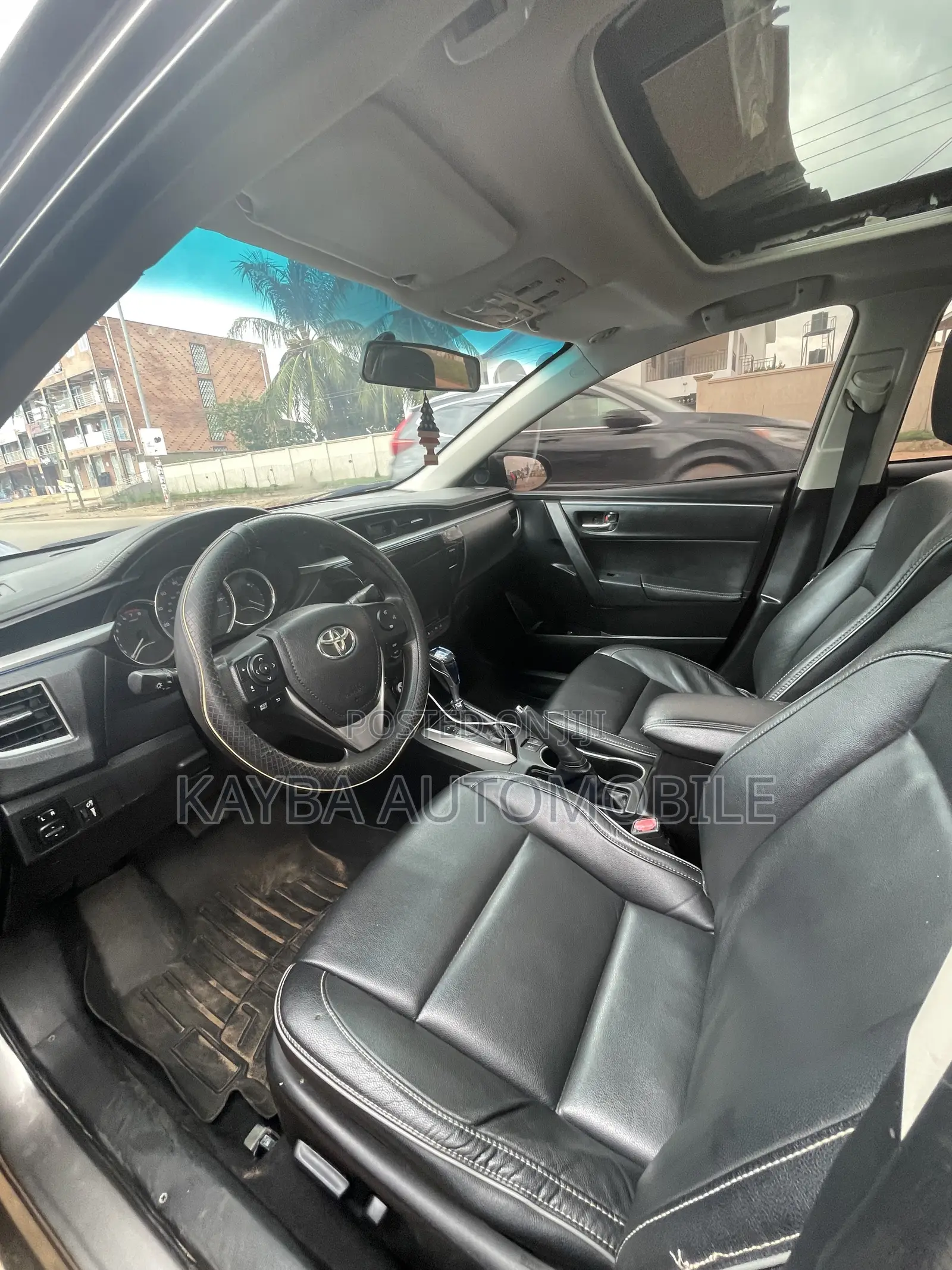 Toyota Corolla 2014 Gold