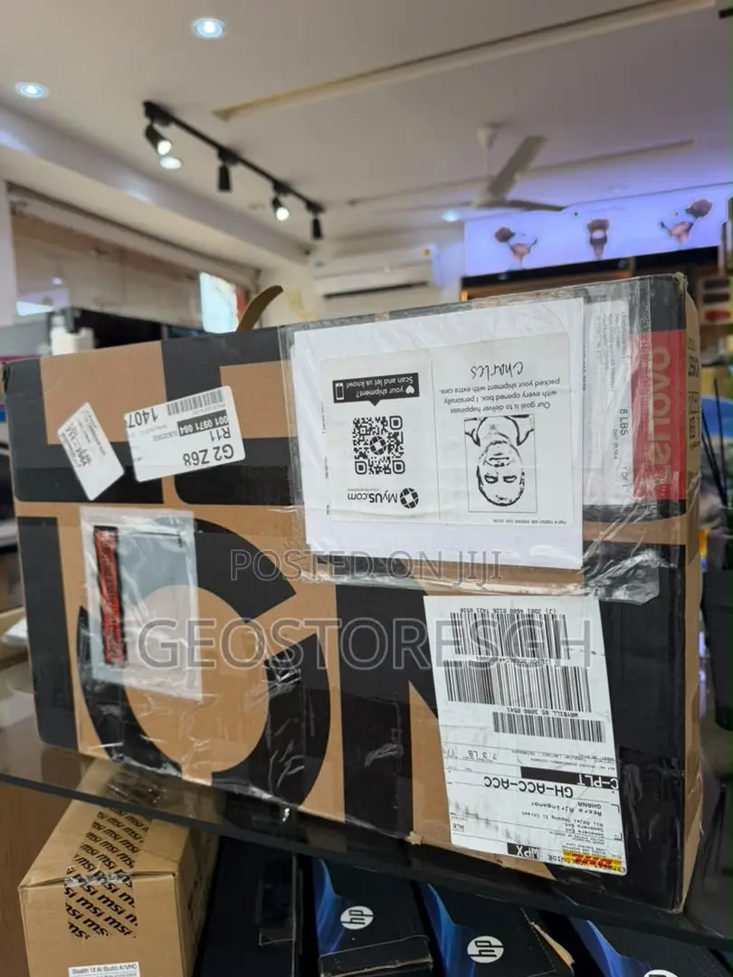 New Laptop Lenovo Legion 5i 16GB Intel SSD 512GB