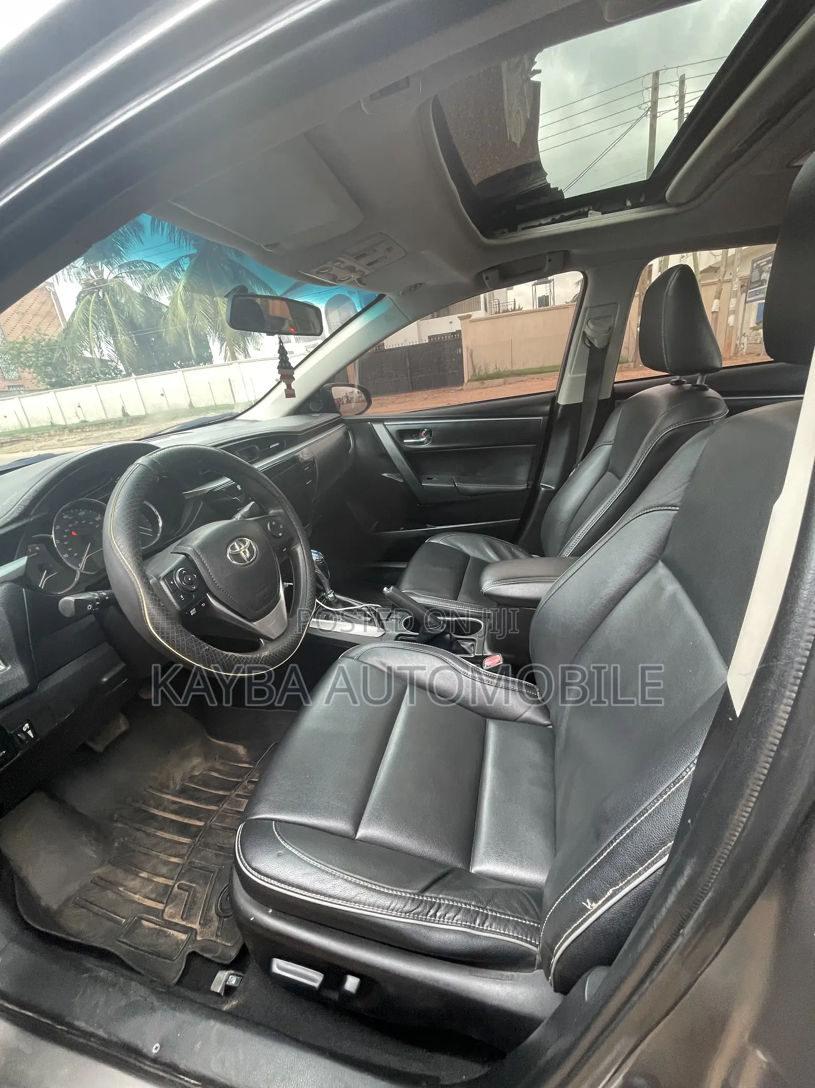 Toyota Corolla 2014 Gold
