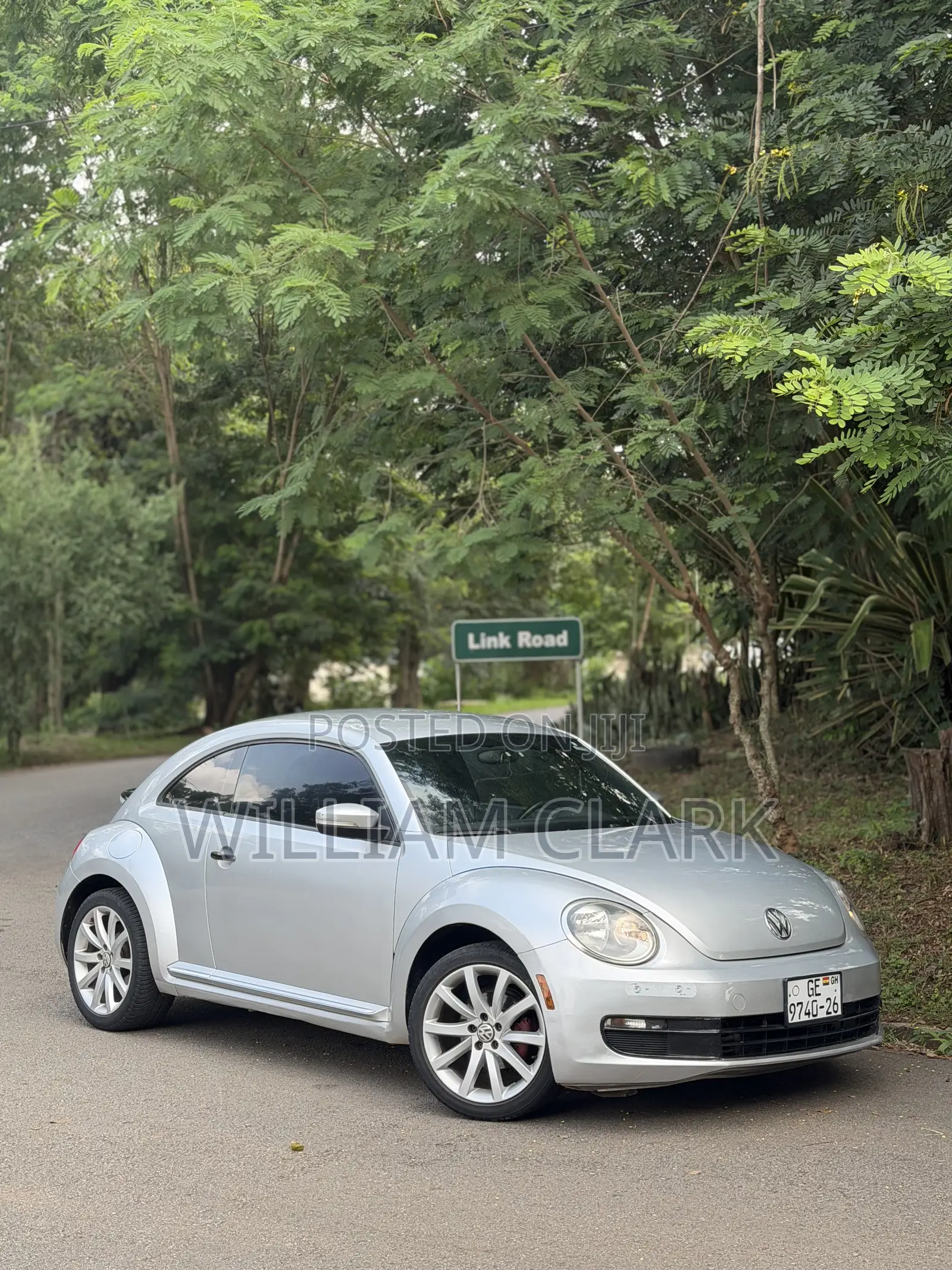 Volkswagen Beetle 1.8T 2dr Hatchback (1.8L 4cyl Turbo 5M) 2015 Gray