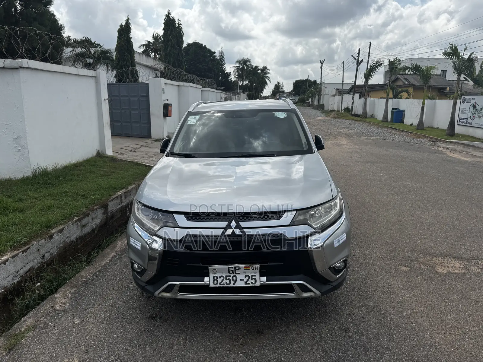Mitsubishi Outlander 2019 Silver