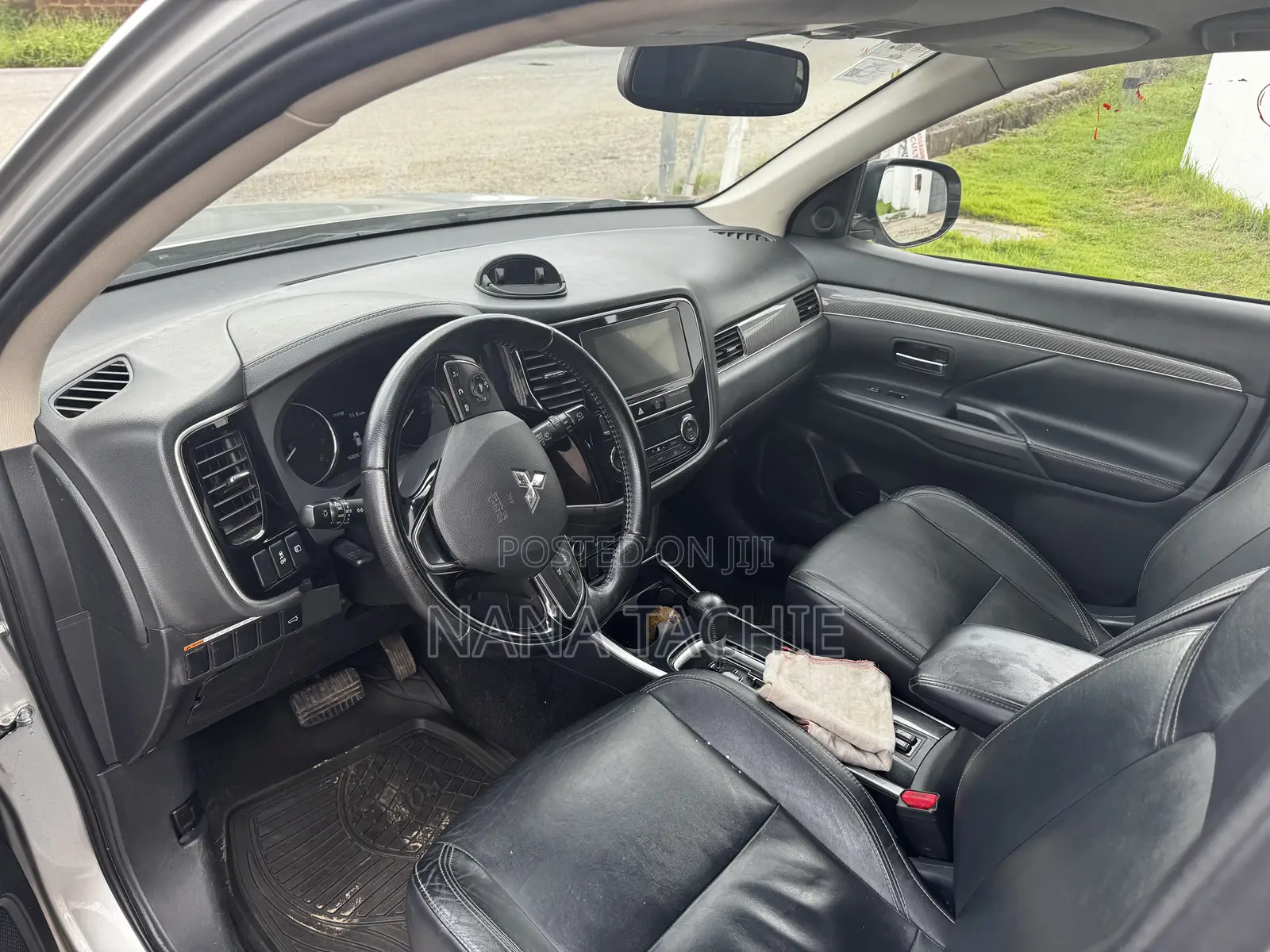 Mitsubishi Outlander 2019 Silver