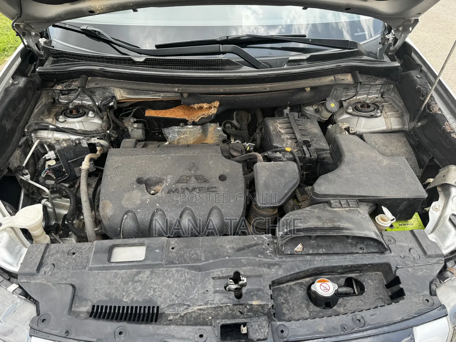 Mitsubishi Outlander 2019 Silver