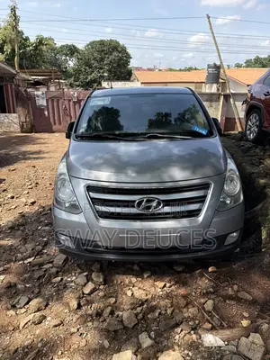 Hyundai H1 2014 Gray
