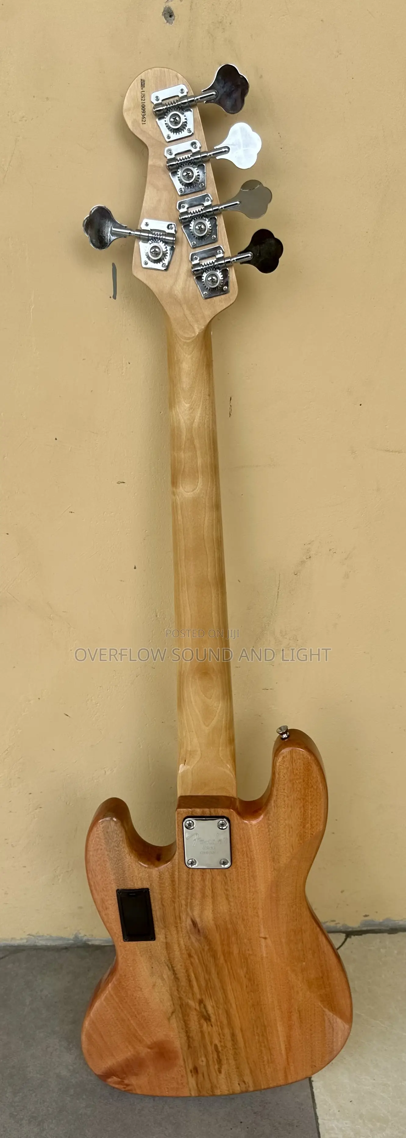 Fender 5 Strings Active Jazz Bass Guitar