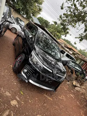 Toyota Voxy 2015 Black