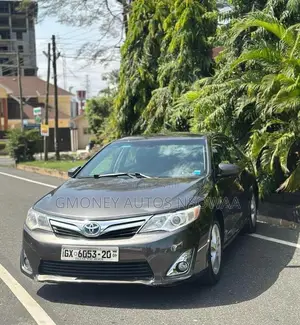 Toyota Camry LE 4dr Sedan w/Prod. End 11/13 (2.5L 4cyl 6A) 2014 Green