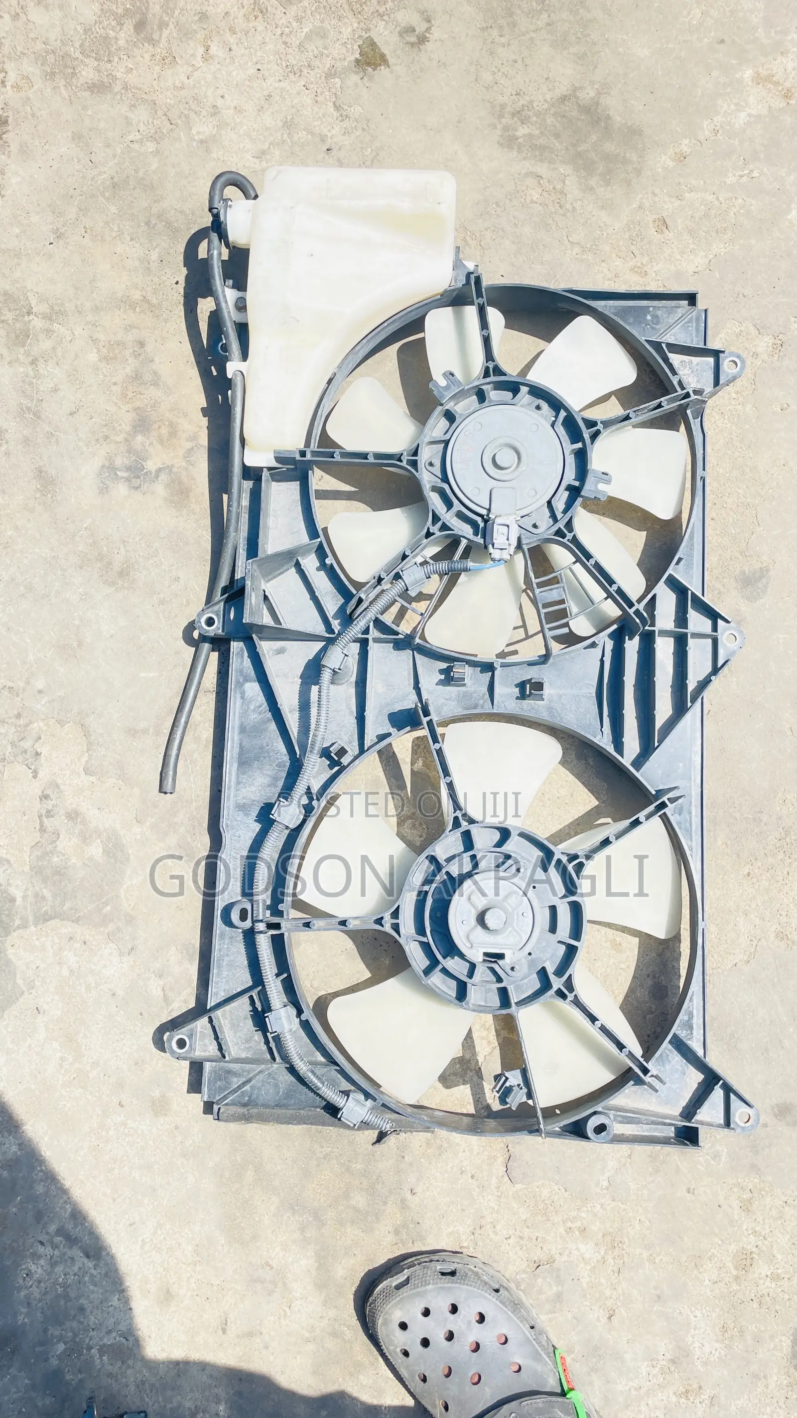 Toyota Voxy Fan Complete
