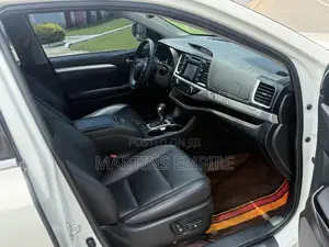 Toyota Highlander XLE 2019 White