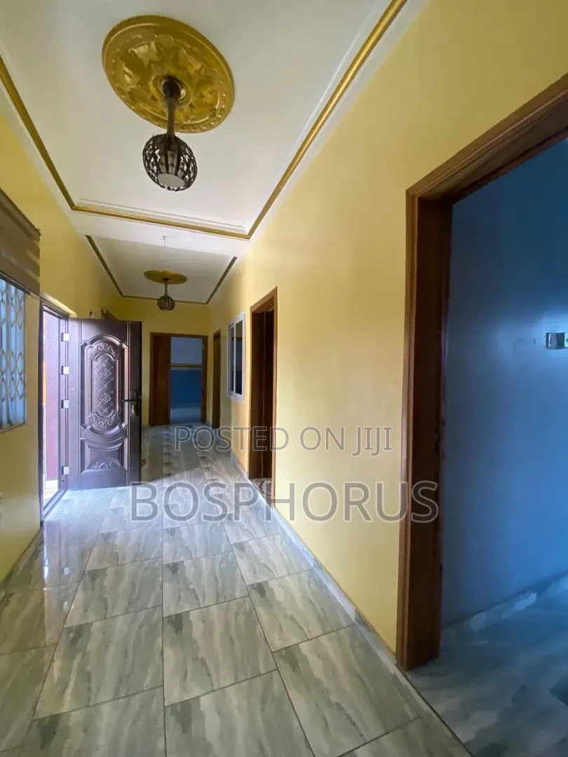 2bdrm Apartment in Santa Maria, School Complex Area for rent