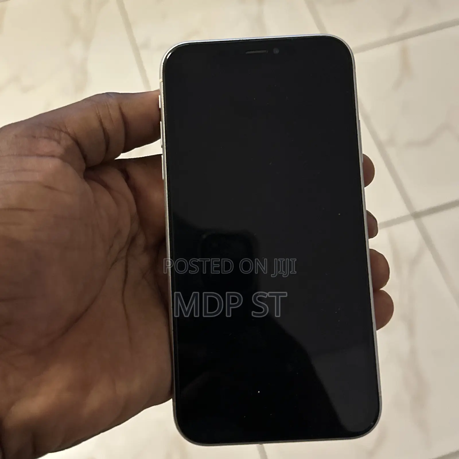 Apple iPhone XR 64 GB White