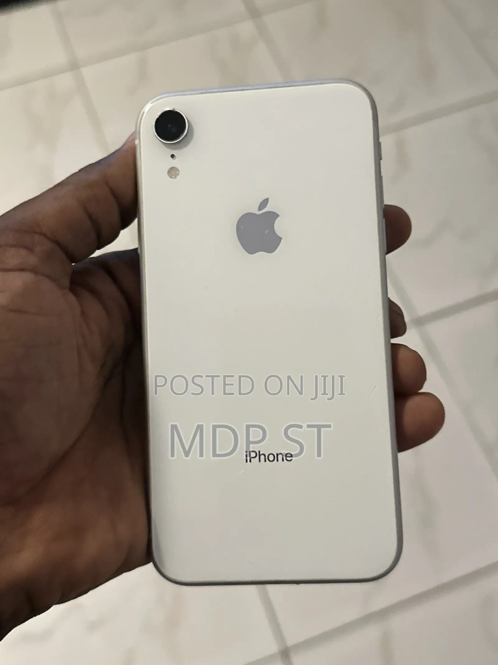 Apple iPhone XR 64 GB White