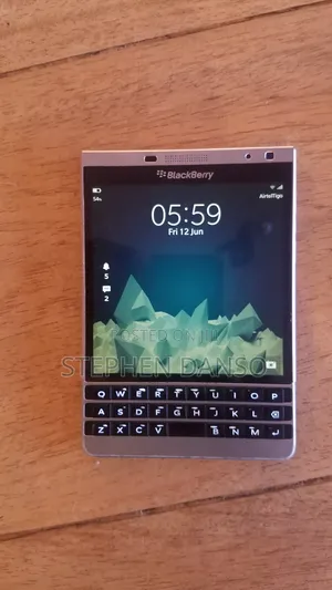 BlackBerry Passport AT&T 32 GB Silver