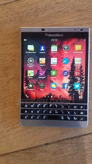 BlackBerry Passport AT&T 32 GB Silver