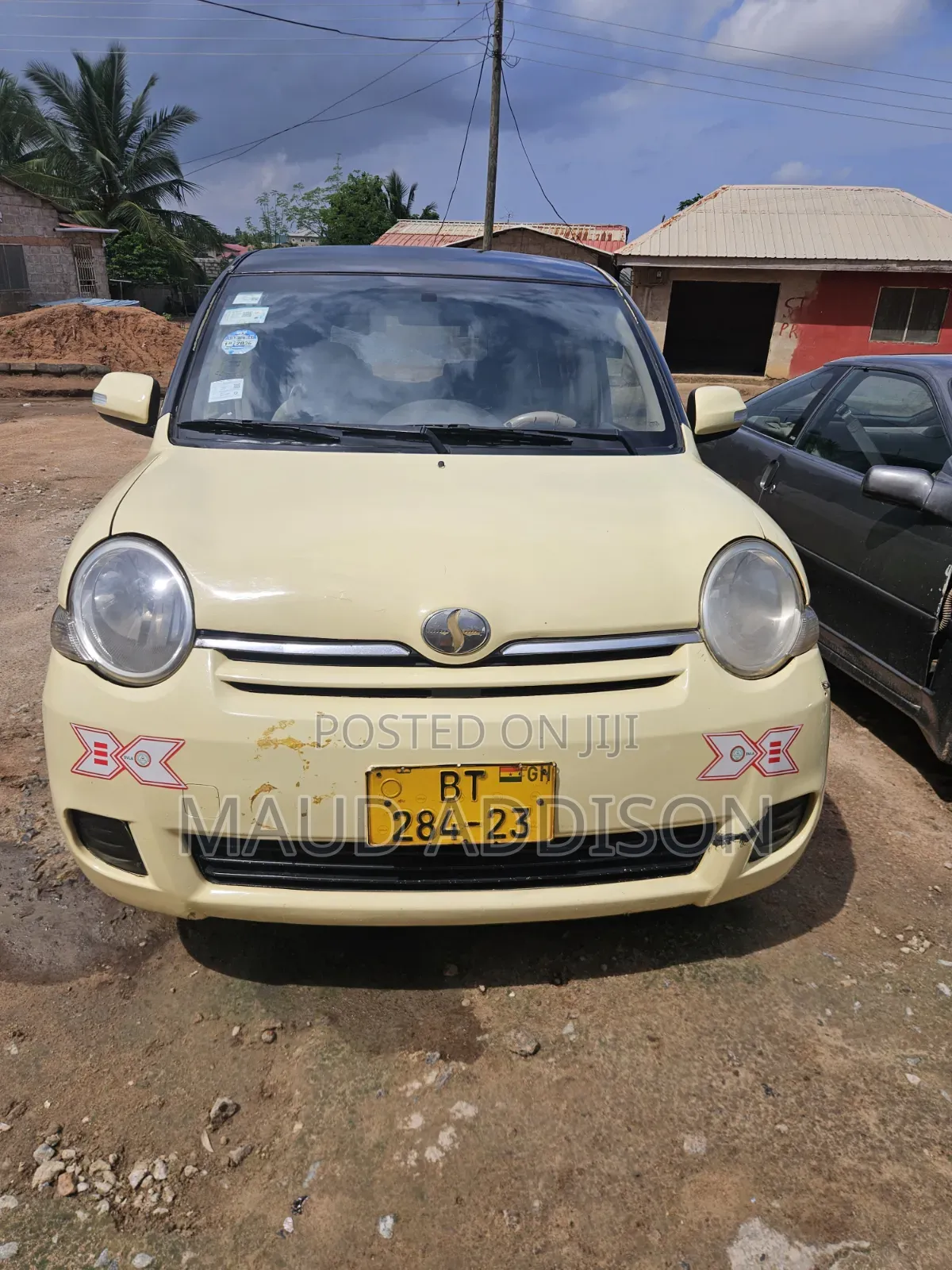 Toyota Sienta 1.5 FWD 2009 Yellow