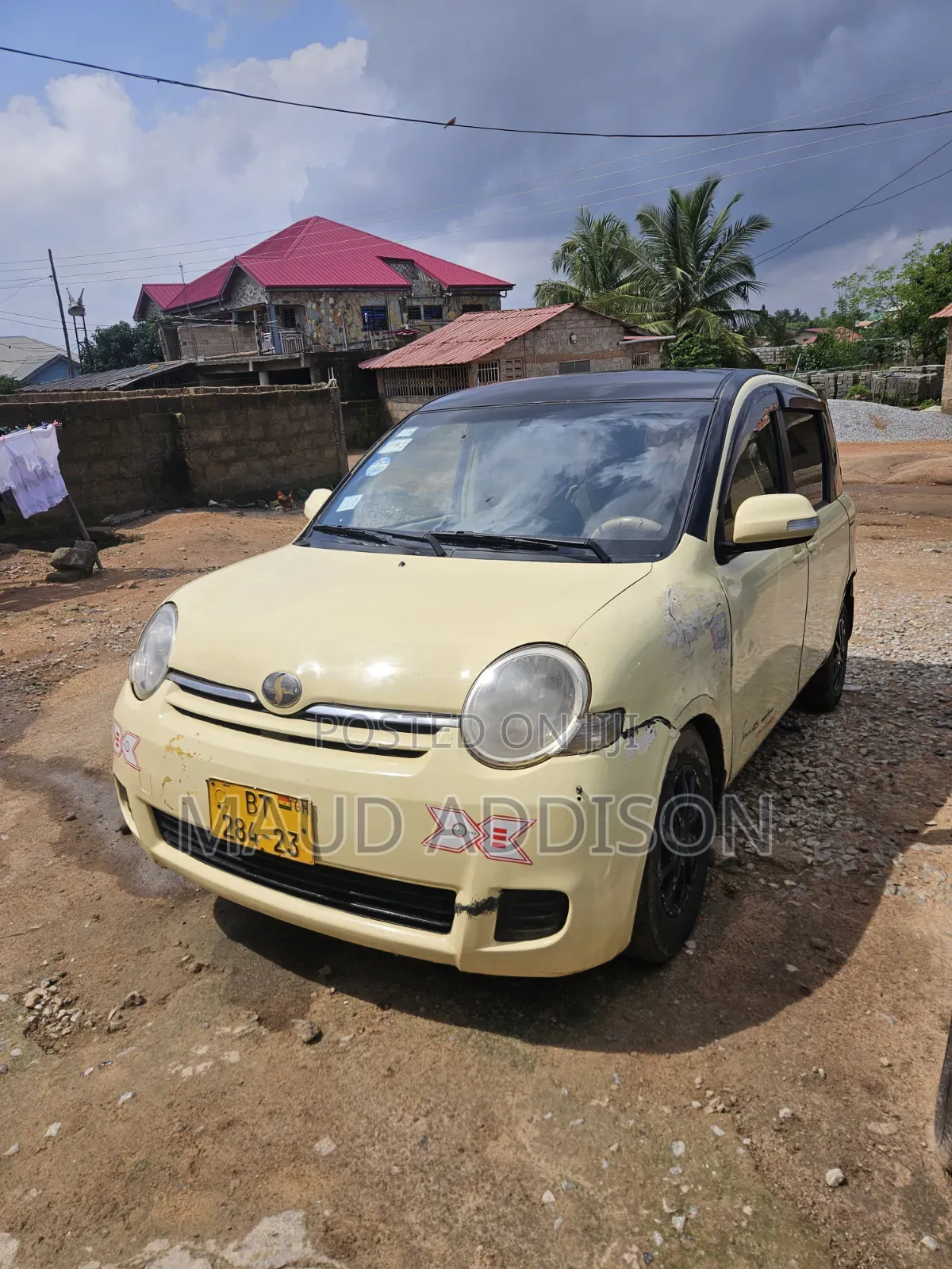 Toyota Sienta 1.5 FWD 2009 Yellow