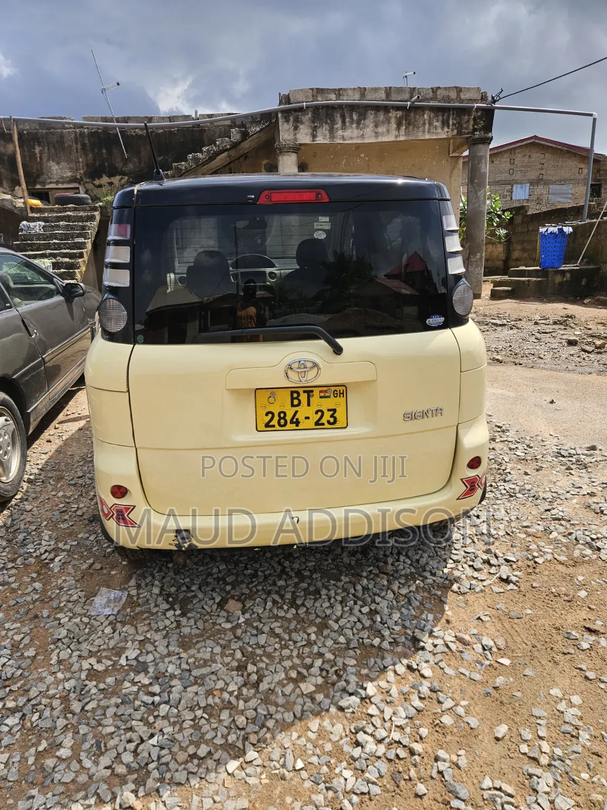 Toyota Sienta 1.5 FWD 2009 Yellow
