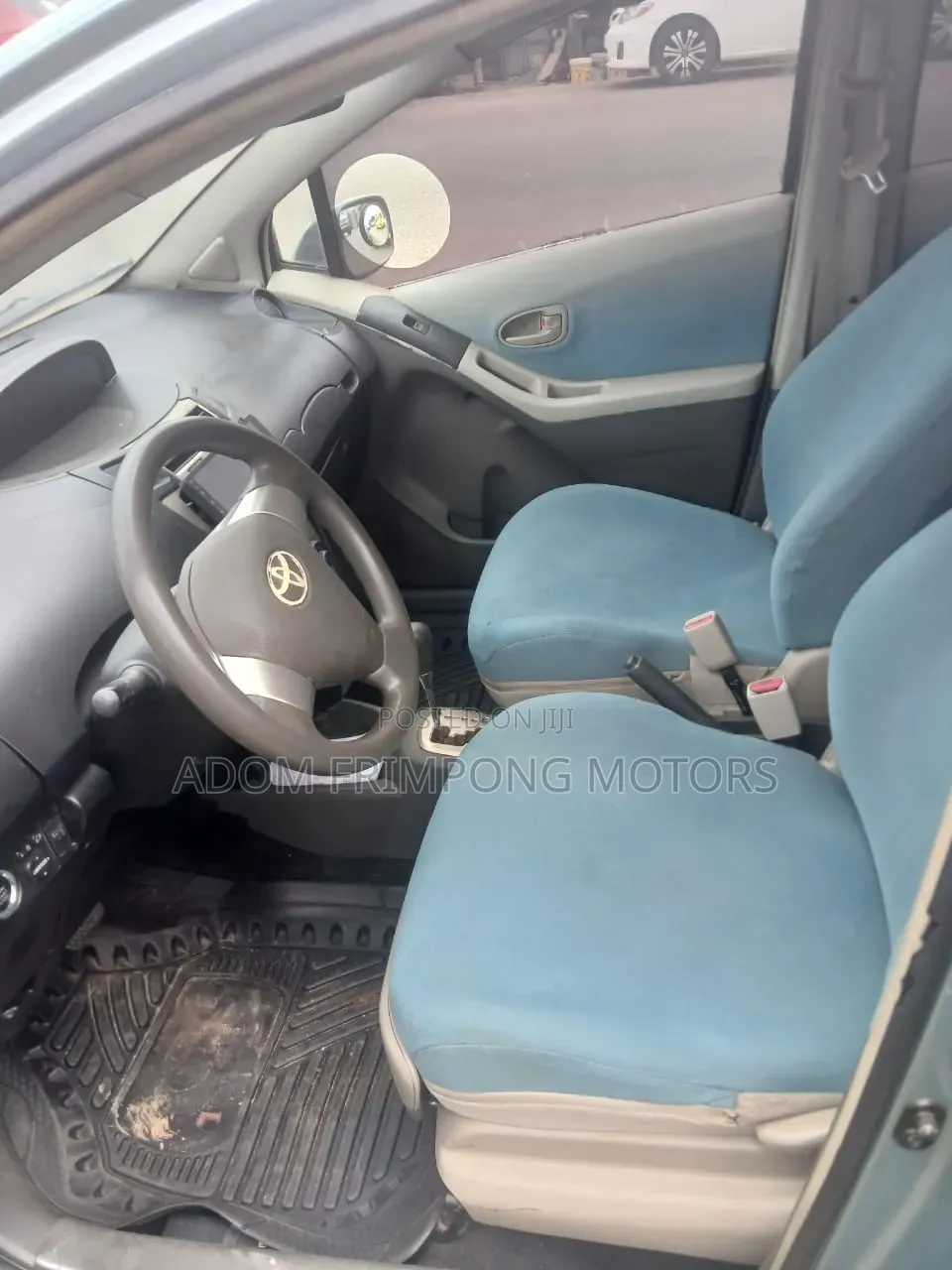 Toyota Vitz 2010 Blue