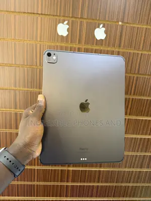 Apple iPad Pro 13 (2025) 256 GB Black