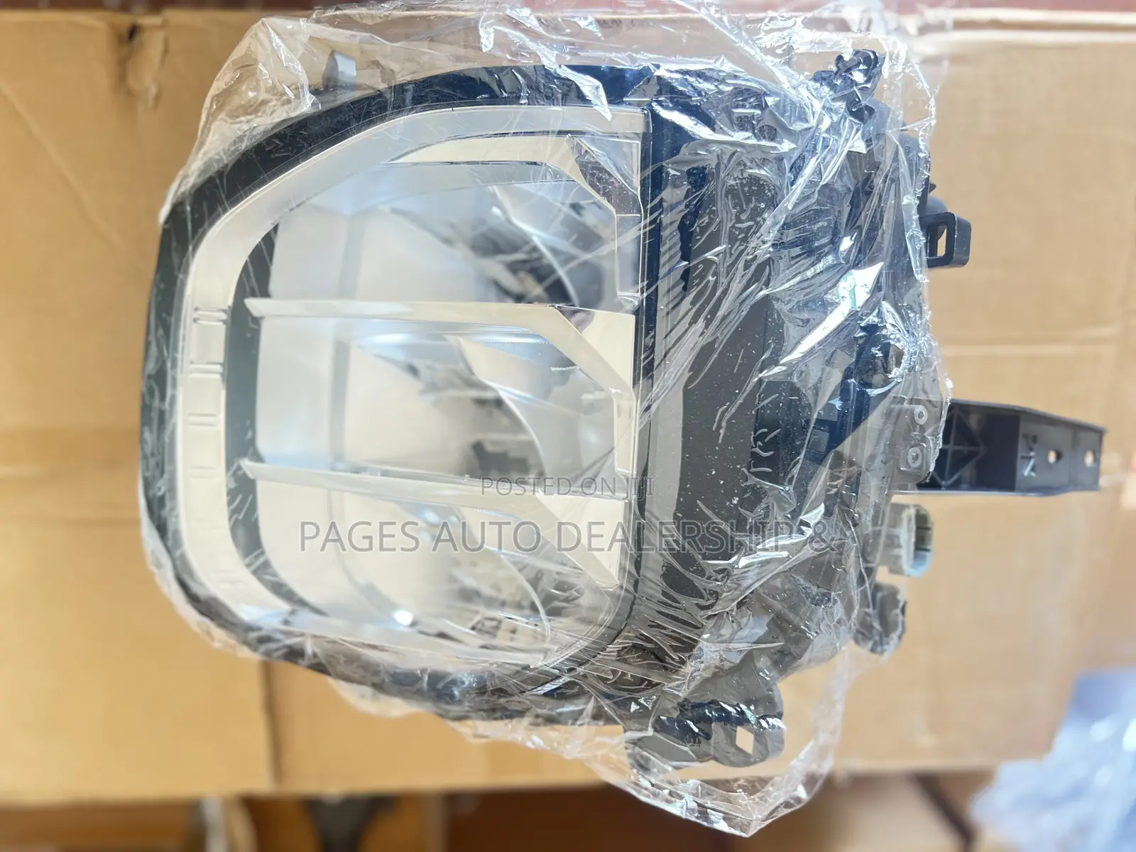 2023 Mitsubishi Outlander Headlights