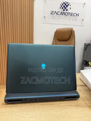 Laptop Alienware Area-51m 32GB Intel Core Ultra 9 SSD 1T