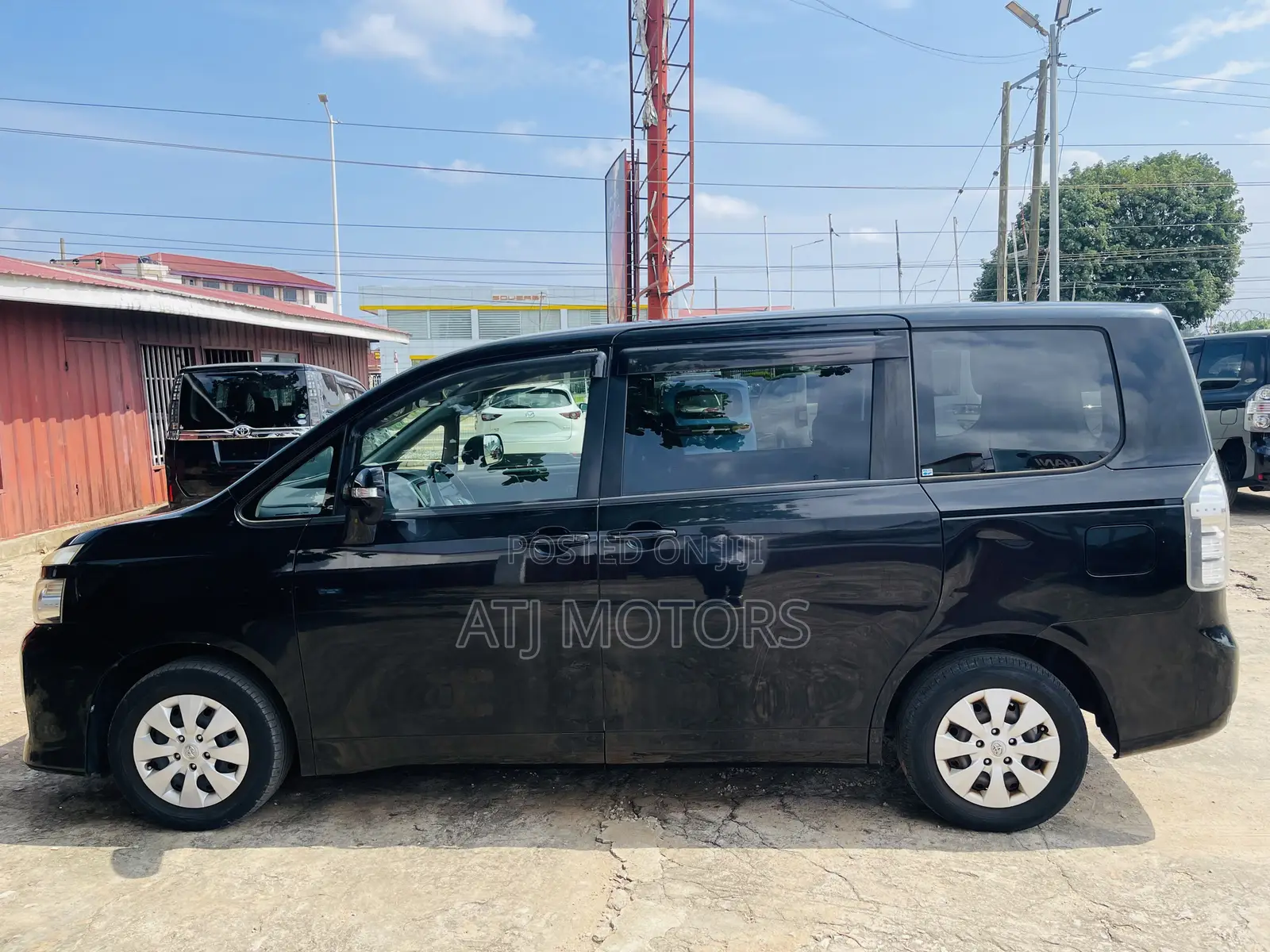 Toyota Voxy 2013 Black