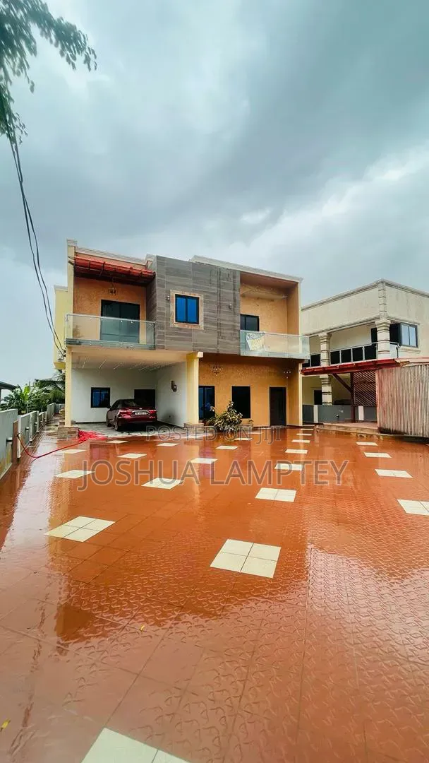 4bdrm House in Kwabenya Estate for sale