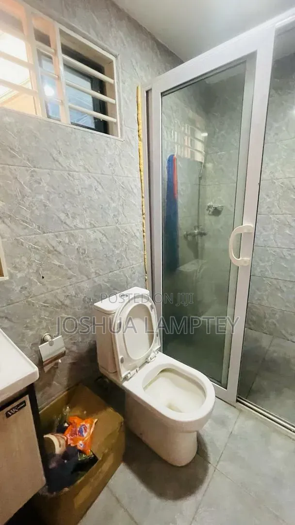 4bdrm House in Kwabenya Estate for sale