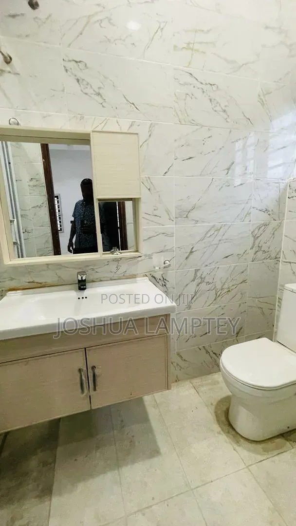 4bdrm House in Kwabenya Estate for sale